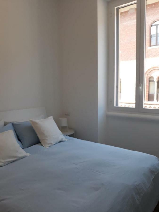 Appartamento Con Vista Milan Bagian luar foto